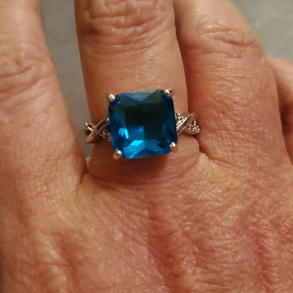 Blue stone ring